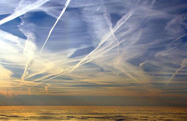 http://www.truthnews.com.au/storage/images/chemtrails.jpg