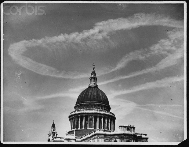 Contrails over London in 1944